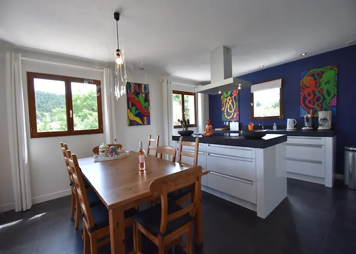 With Heated Pool, Jacuzzi, Sports Field And Stunning Views *