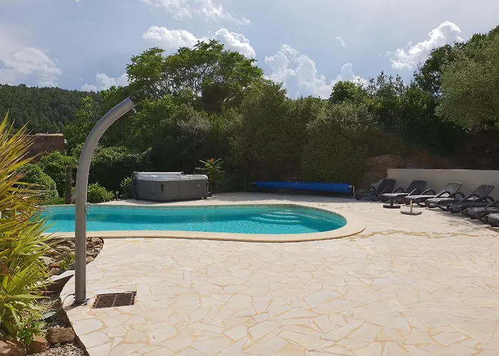 Villa With Heated Pool, Jacuzzi, Sports Field And Stunning Views